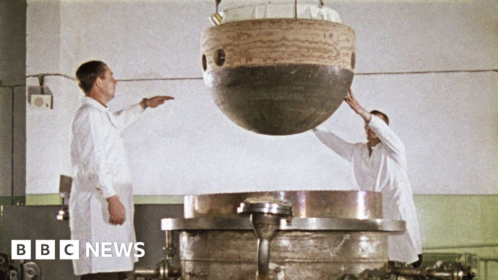 Sovyet-era Spacecraft Believed to Have Re-Entered Earth's Atmosphere After Five Decades in Orbit
