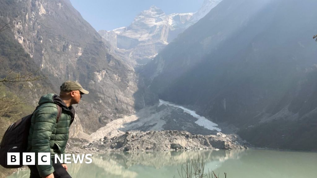 Air Pollution Threatens Visibility of Himalayan Peaks, Impacting Tourism