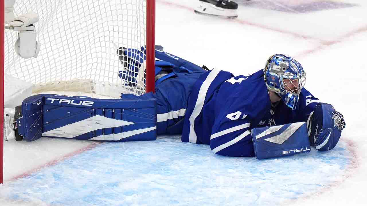 Maple Leafs' Stolarz doubtful for Game 3 in Florida, Coach Says