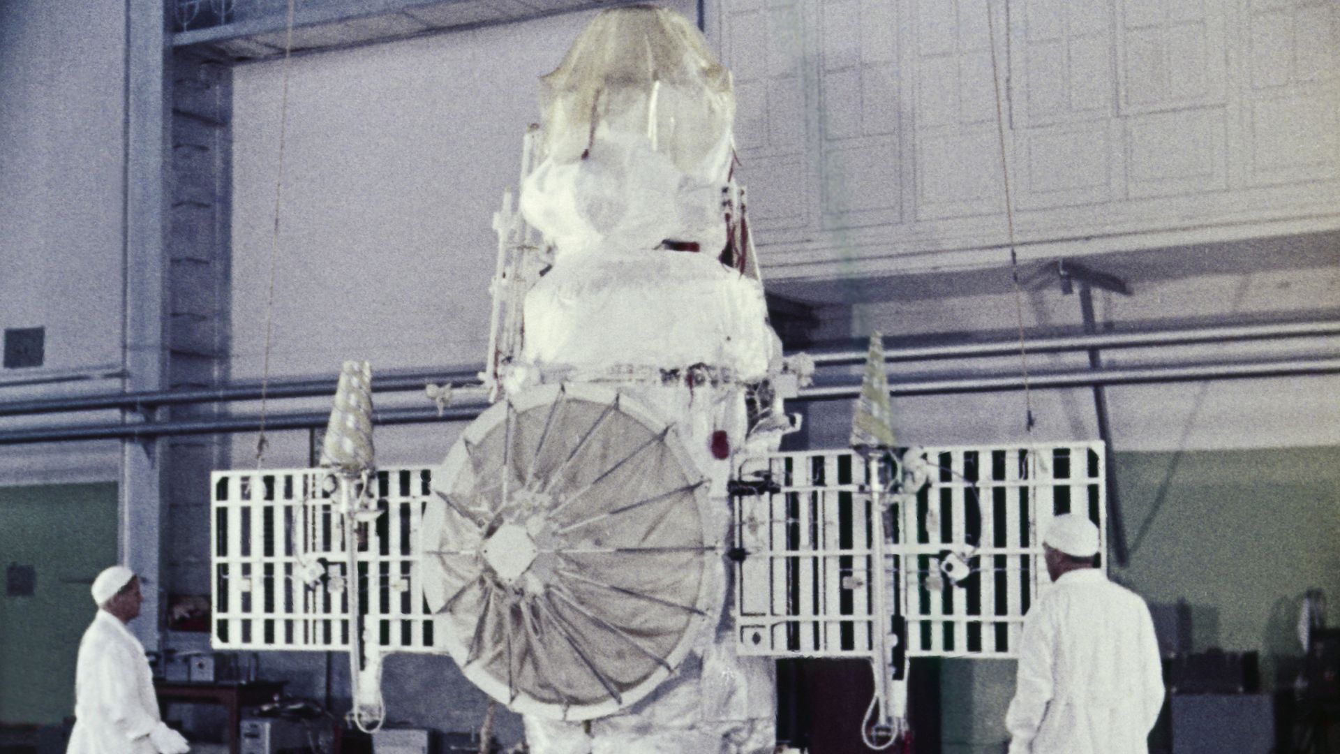 Half-tonne Piece of Soviet Rocket Crashes Back Through Atmosphere After 53 Years in Orbit
